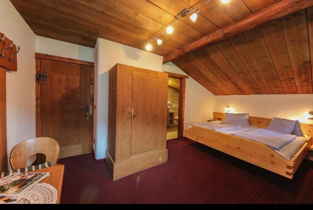 Hochwart Hof Bed & Breakfast Panzió Saalbach-Hinterglemm Kültér fotó